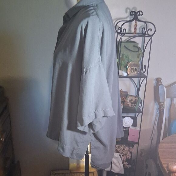 Everlane Charcoal Button-Down Hi Lo Shirt Size Medium - Picture 7 of 14